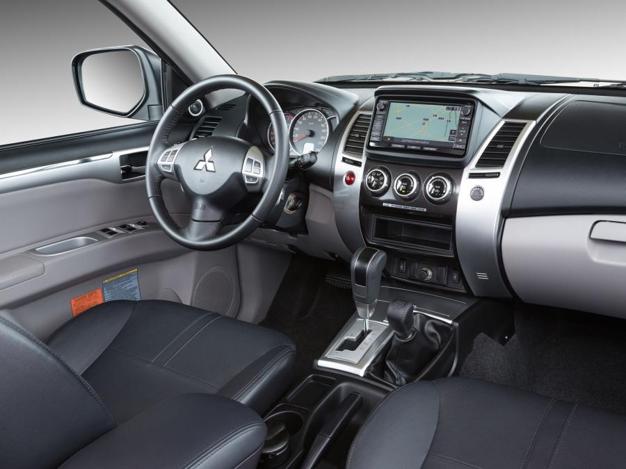  Mitsubishi Pajero Sport 2013 года  (фото 15 из 34)